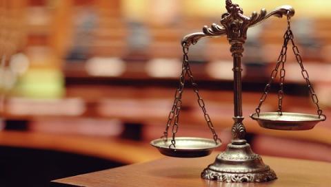 Суд в Индии разрешил мужчине развестись, из-за требования женой денег