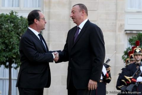 French President receives Ilham Aliyev