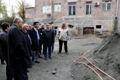 Արմեն Մուրադյանը ծանոթացել է արյունաբանական կենտրոնի շինաշխատանքների ընթացքին