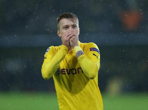 Borussia Dortmund reaches knockout stage with easy win over Galatasaray