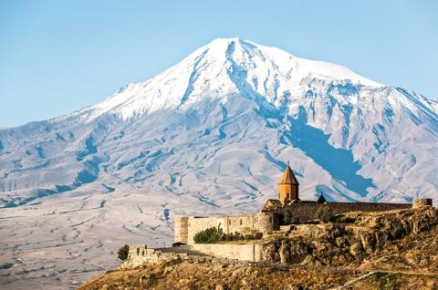 Where Europe ends: Romanian journalist's insight on Armenia's touristic attraction