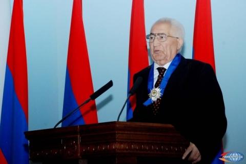 Я горжусь тем, что возвратил Армении свыше 14,5 тыс. гектаров земли: последнее интервью Владимира Мовсисяна Роберту Матосяну