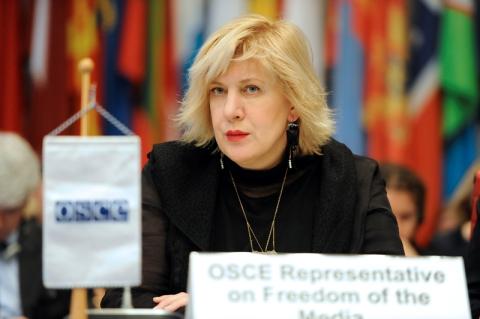 Mijatović embarrasses Azerbaijani official