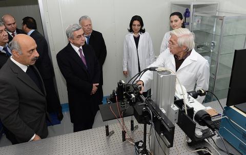 President visits CANDLE Synchrotron Research Institute