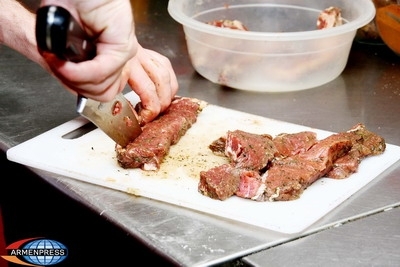 По поводу продажи мяса от дохлых свиней возбуждено уголовное дело