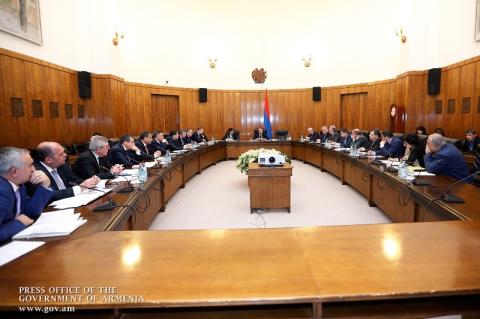 Премьер-министр возглавил обсуждение подготовки к сельскохозяйственным работам