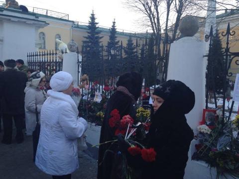 В память о семье убитой в Гюмри семье в Москве состоялась церемония зажжения свечей