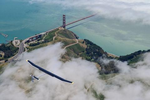 Самолет на солнечных батареях Solar Impulse 2 поставил новый мировой рекорд