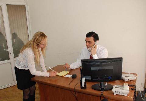 Արմեն Մուրադյանն անձամբ է պատասխանել նախարարության «Թեժ գծի» հեռախոսազանգերին 