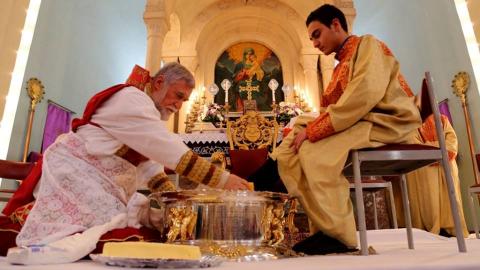 Aram I heads foot washing ceremony at Antelias