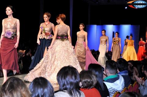 Armenian designer presents Genocide-dedicated collection