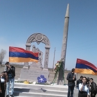 В селе Цовинар состоялось освящение и открытие мемориального хачкара к годовщине Геноцида армян