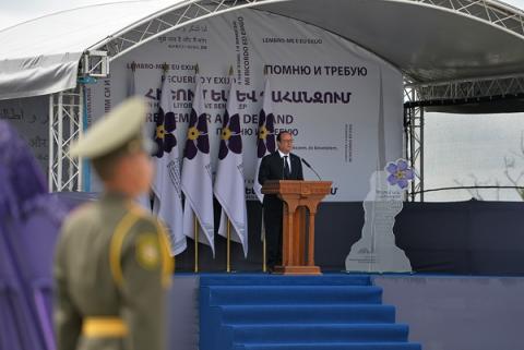 Франсуа Олланд: Признание Геноцида армян – это акт миролюбия