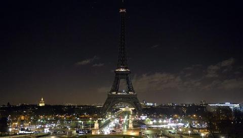 Eifel Tower and Coliseum go dark to mark Armenian Genocide