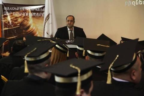Ованес Манукян вручил некоторым адвокатам награды премьер-министра Армении и министра юстиции Армении