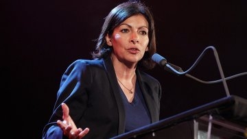 Мэр Парижа наградила медалью сопредседателей Совета по координации армянских организаций Франции