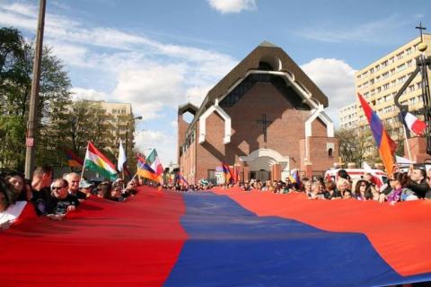 Լեհաստանում մի շարք միջոցառումներով ոգեկոչել են Ցեղասպանության զոհերի հիշատակը 