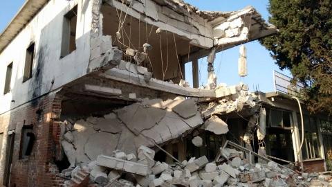 People resist final demolition of Armenian orphanage in Istanbul