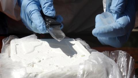 Peruvian citizens try to transport drugs to Armenia