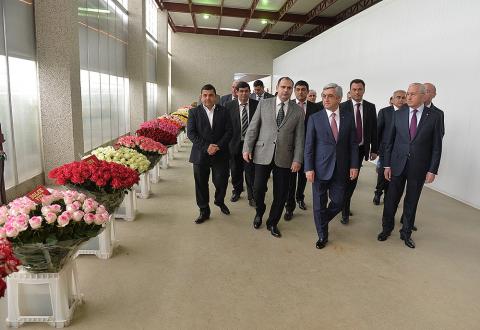 Serzh Sargsyan was introduced to rose and cucumber thermal economiesin Kotayk Province