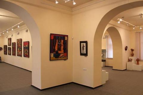 Ասլամազյան քույրերի պատկերասրահում կազմակերպվել էր Գյումրու միջազգային բիենալեի արխիվային նմուշների ցուցադրություն