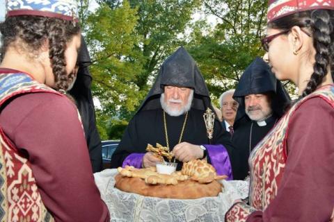 Католикос Арам Первый посетил церковь Св. Саргиса в Нью-Йорке и центр армянского представительства в ООН