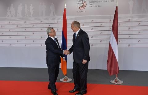 Armenian and Latvian Presidents praise dynamics of interstate relations