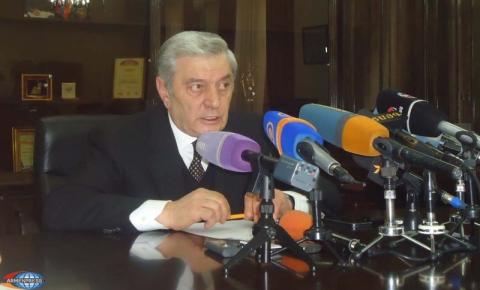 Շիրակի մարզպետը շնորհավորել է մարզի շրջանավարտներին