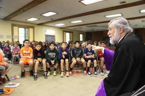 Aram I visited camp of Armenian Youth Association in Pittsburgh