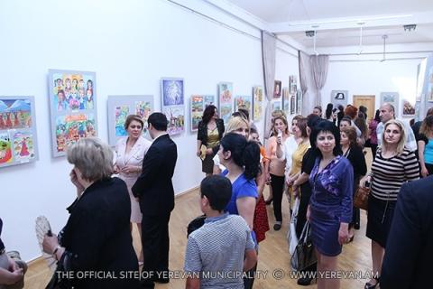 Աշակերտների աշխատանքները ներկայացվել են «Հայացք հարյուր տարի անց. չորրորդ սերունդ» ցուցահանդեսին