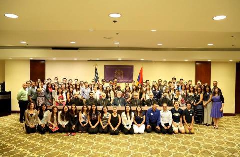 Aram I highlights youth’s role in Armenian Church and communities