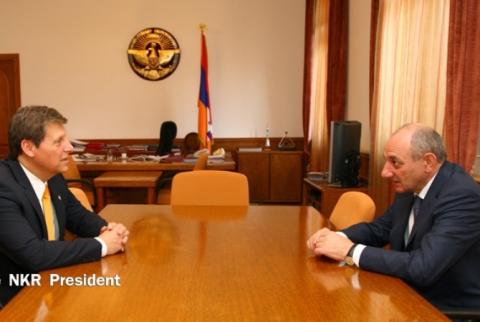 Nagorno-Karabakh President receives Mayor of Glendale