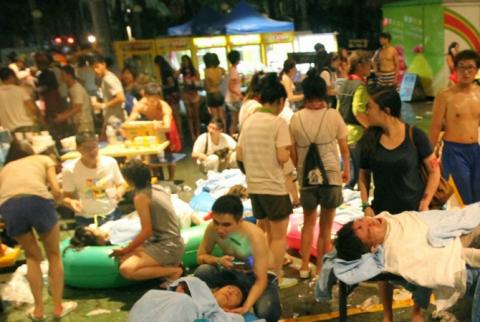 Число пострадавших при взрыве в аквапарке на Тайване превысило 500 человек