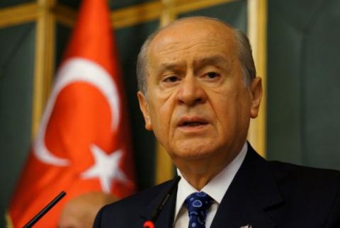 Турецкая националистическая партия отказалась составить коалицию с Давутоглу