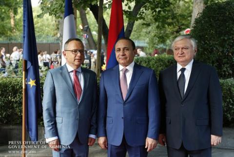 Hovik Abrahamyan visits French Embassy on National Holiday of France