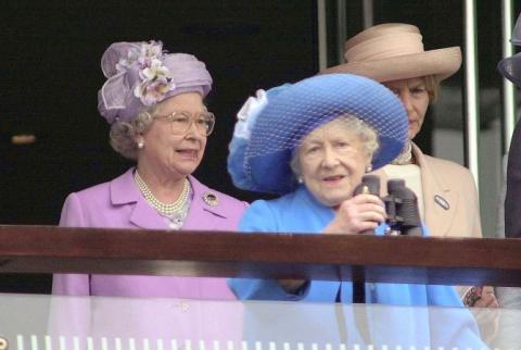 Footage of Queen Elizabeth performing Nazi salute outrages people across UK  
