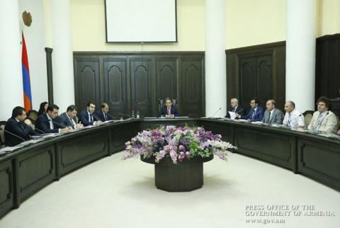 Government ready to support farmers and recycling companies for grape harvest purveyance