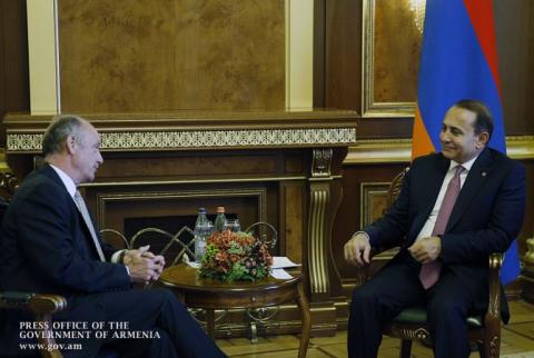 Armenia PM holds farewell meeting with outgoing Ambassador of Netherlands