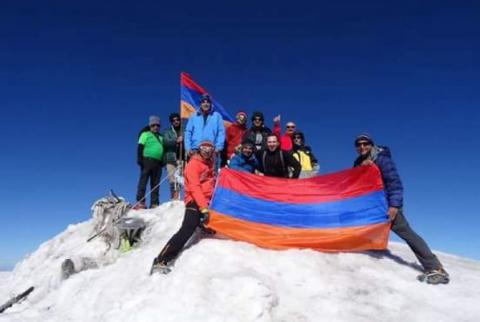 A handful of soil from Biblical mountain. 13-year-old girl conquers Mount Ararat peak