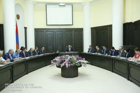 Руководители офисов представили выполненные ими работы, намеченные к реализации в нынешнем году программы и текущие задачи