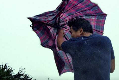 Более 3 млн человек на востоке Китая пострадали от тайфуна "Соуделор"