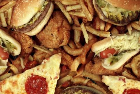 Австралийцы едят в три раза больше нездоровой пищи, чем может позволить себе организм 