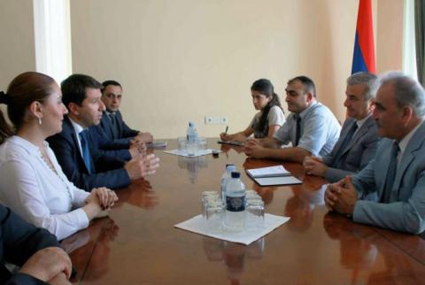 Ashot Ghulyan receives delegation headed by Karen Andreasyan