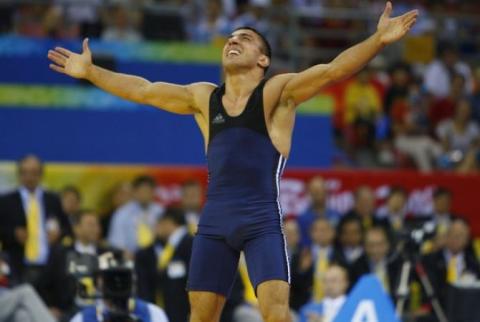 Wrestler Roman Amoyan ends his competitive career