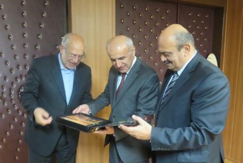Ambassador Tumanyan discusses Armenia’s support in elaborating draft treaty on EAEU-Iran free trade zone in Tehran