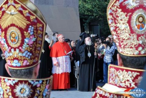 Հոգևորականները Ցեղասպանության նահատակ-սրբերից աշխարհում խաղաղության համար բարեխոսություն խնդրեցին