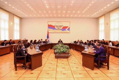 ԱՀ վարչապետը ՀՀ ԱԳՆ դիվանագիտական դպրոցի ուսանողներին ներկայացրել է երկրի տնտեսության հիմնական ուղղությունները 