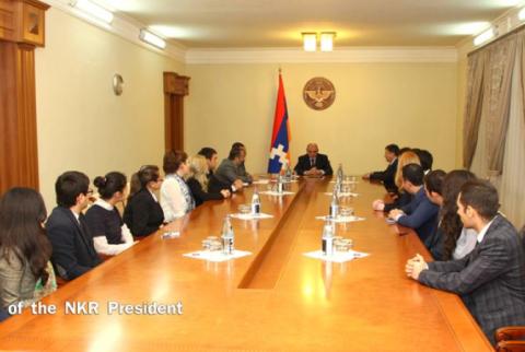 Բակո Սահակյանը ՀՀ ԱԳՆ դիվանագիտական դպրոցի ունկնդիրների հետ քննարկել է ղարաբաղյան հակամարտության կարգավորումը     