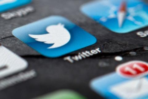 320 million people access Twitter