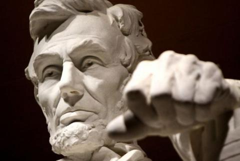 Manuscript written and signed by Lincoln fetches $2.2 mn
